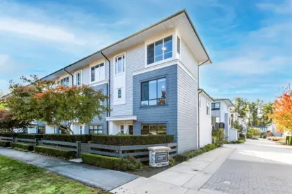 401 18505 Laurensen Place, Surrey, BC, Surrey — Townhouse for sale