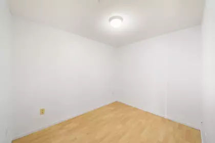 302 5800 Andrews Road, Richmond, BC, Richmond — Apartment/Condo for sale