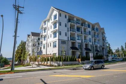504 3315 148 Street, Surrey, BC, Surrey — Apartment/Condo for sale