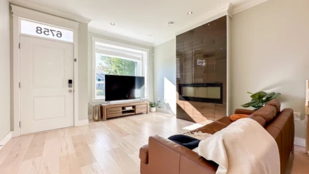 6758 Empress Avenue, Burnaby, BC, Burnaby — Half Duplex for sale