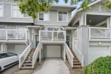 10 7179 201 Street, Langley, BC, Langley — Townhouse for sale
