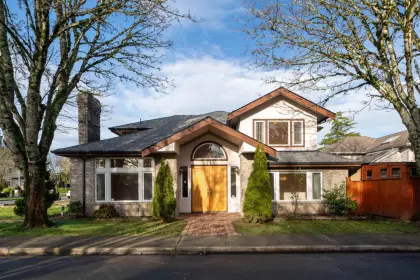 5411 Floyd Avenue, Richmond, BC, Richmond — Single Family Residence for sale