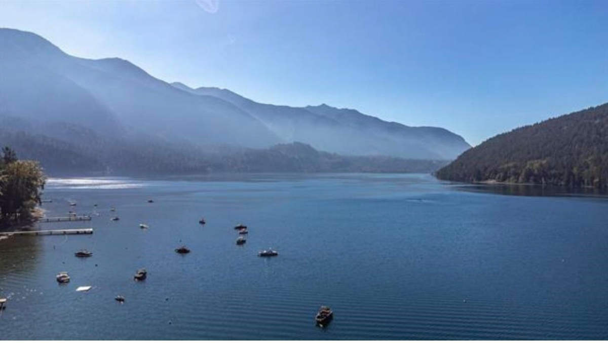 Guest Bathroom Photo of 45981 Linzey Road, Cultus Lake, BC