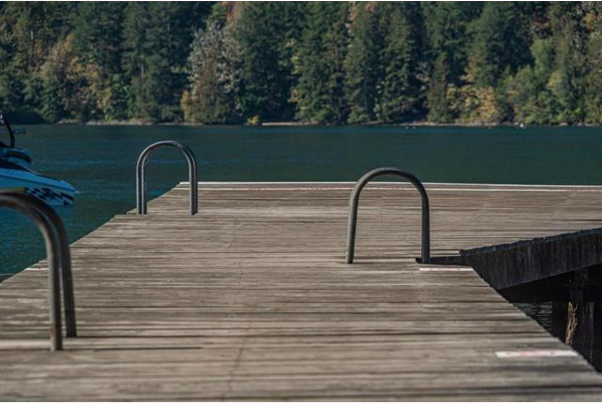 Primary Bathroom Photo of 45981 Linzey Road, Cultus Lake, BC