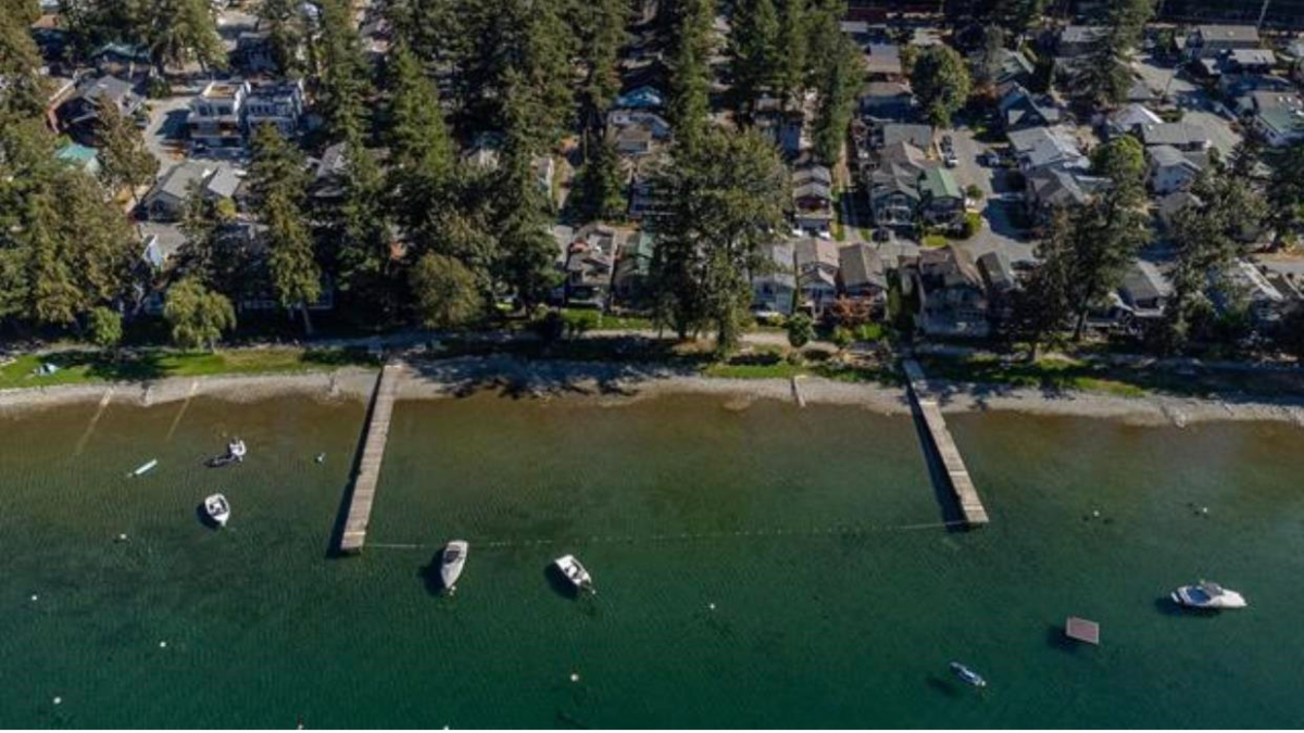 Walk-In Closet Photo of 45981 Linzey Road, Cultus Lake, BC