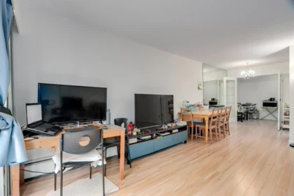 214 170 E 3rd Street, North Vancouver, BC, North vancouver — Apartment/Condo for sale