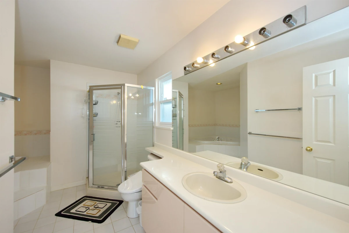 Backyard Photo of 5609 Wilson Court, Richmond, BC