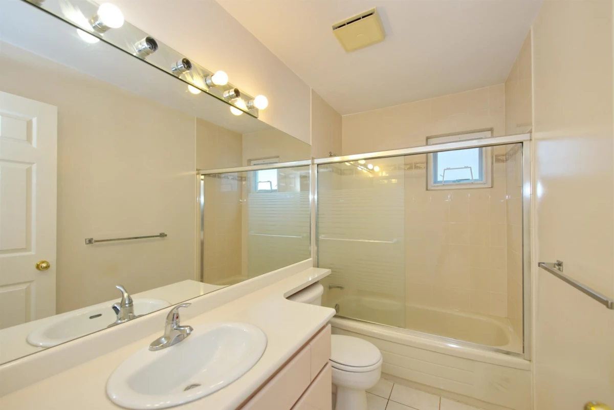 Powder Room Photo of 5609 Wilson Court, Richmond, BC