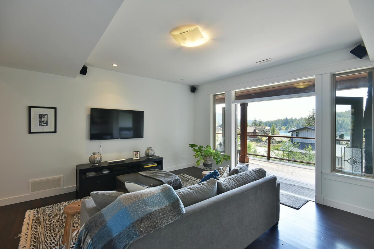 Basement Recreation Room Photo of 39 4622 Sinclair Bay Road, Garden Bay, BC