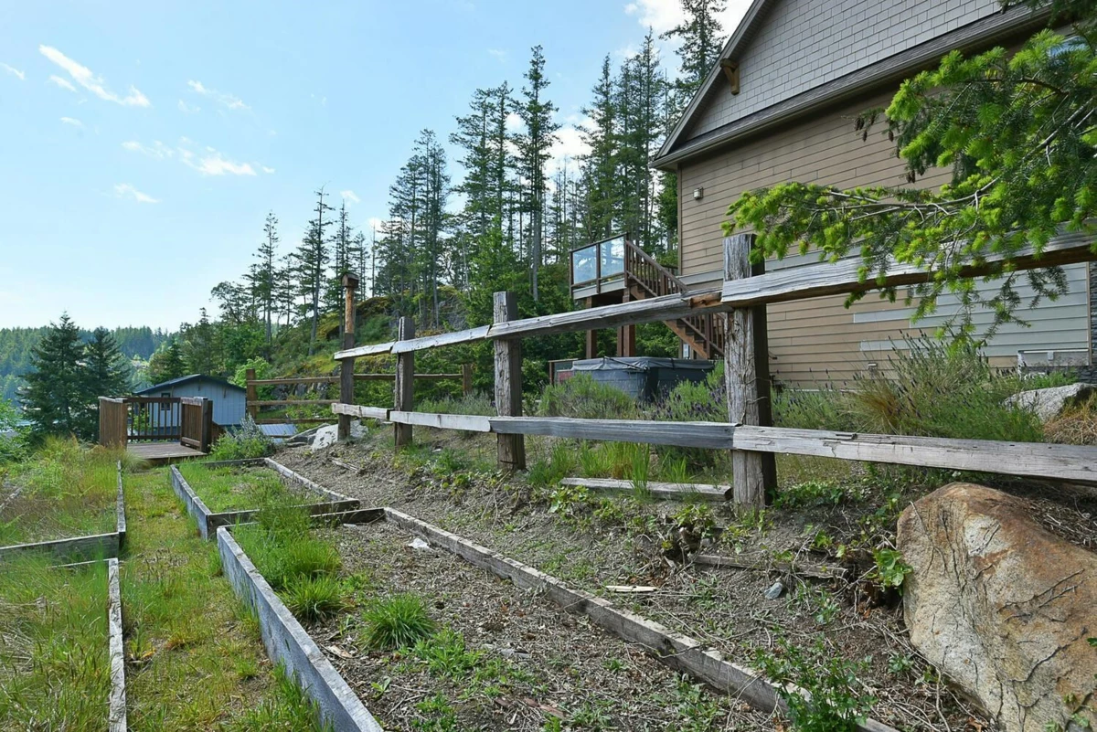 Garden / Landscaping Photo of 39 4622 Sinclair Bay Road, Garden Bay, BC