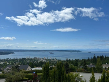 2555 Westhill Drive, West Vancouver, BC, West vancouver — 4 bed single family residence for sale