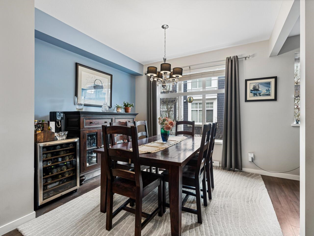 Family Room Photo of 16 277 171 Street, Surrey, BC