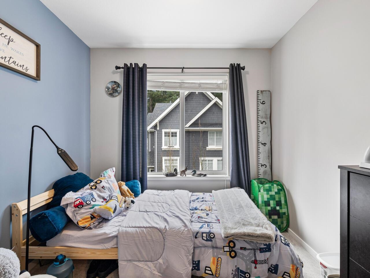 Walk-In Closet Photo of 16 277 171 Street, Surrey, BC