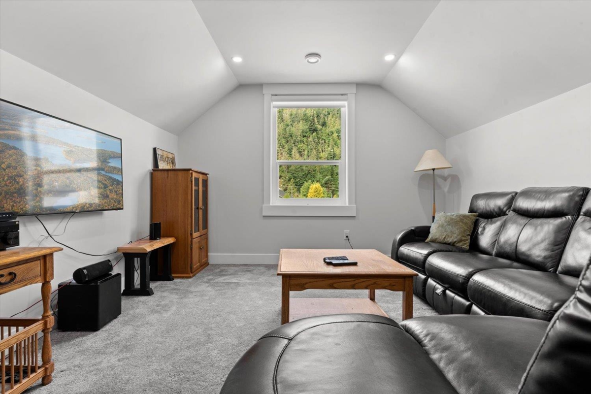 Basement Recreation Room Photo of 835 Myng Crescent, Harrison Hot Springs, BC