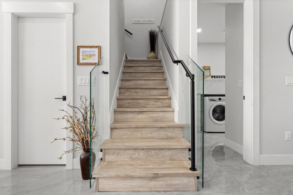 Loft / Bonus Room Photo of 835 Myng Crescent, Harrison Hot Springs, BC