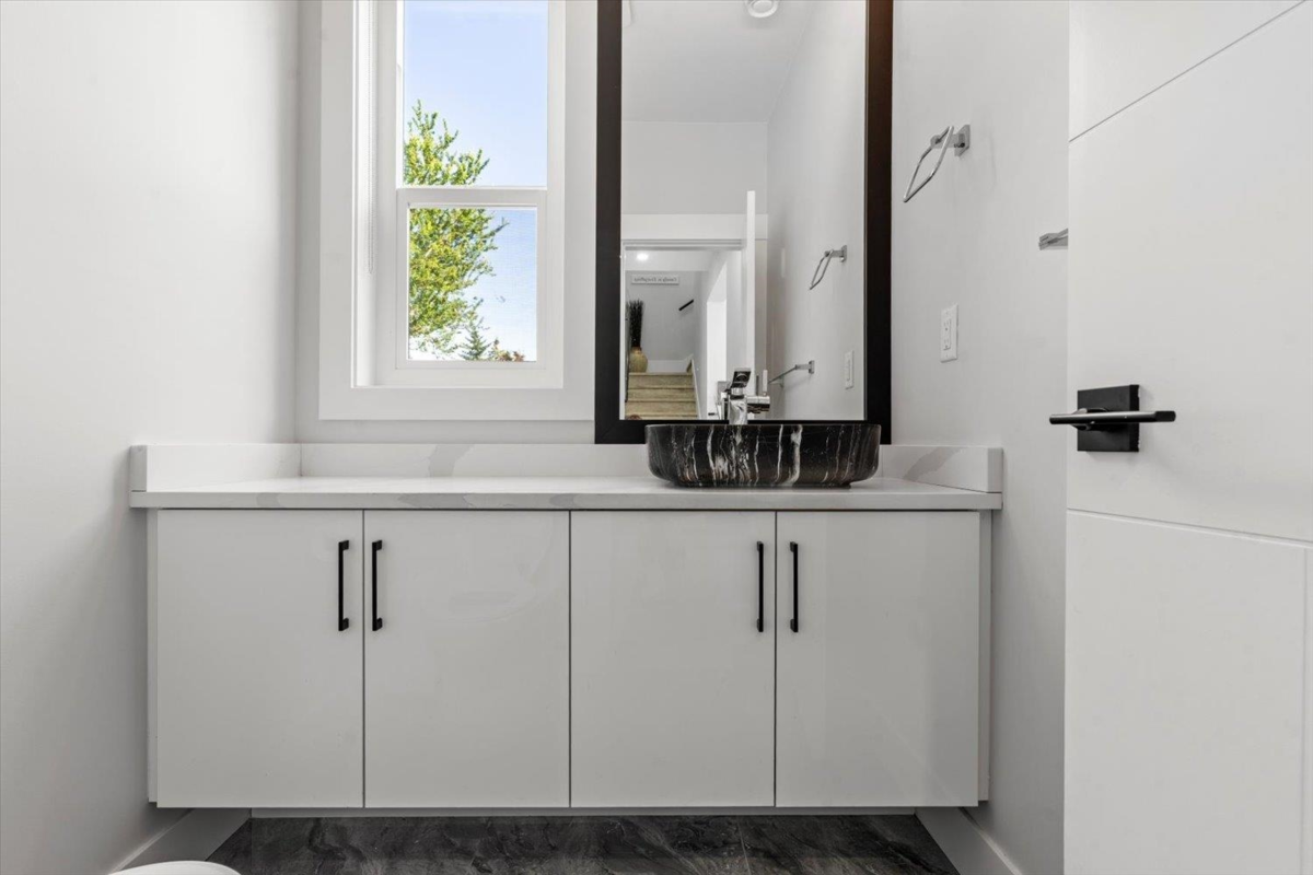 Office / Den Photo of 835 Myng Crescent, Harrison Hot Springs, BC