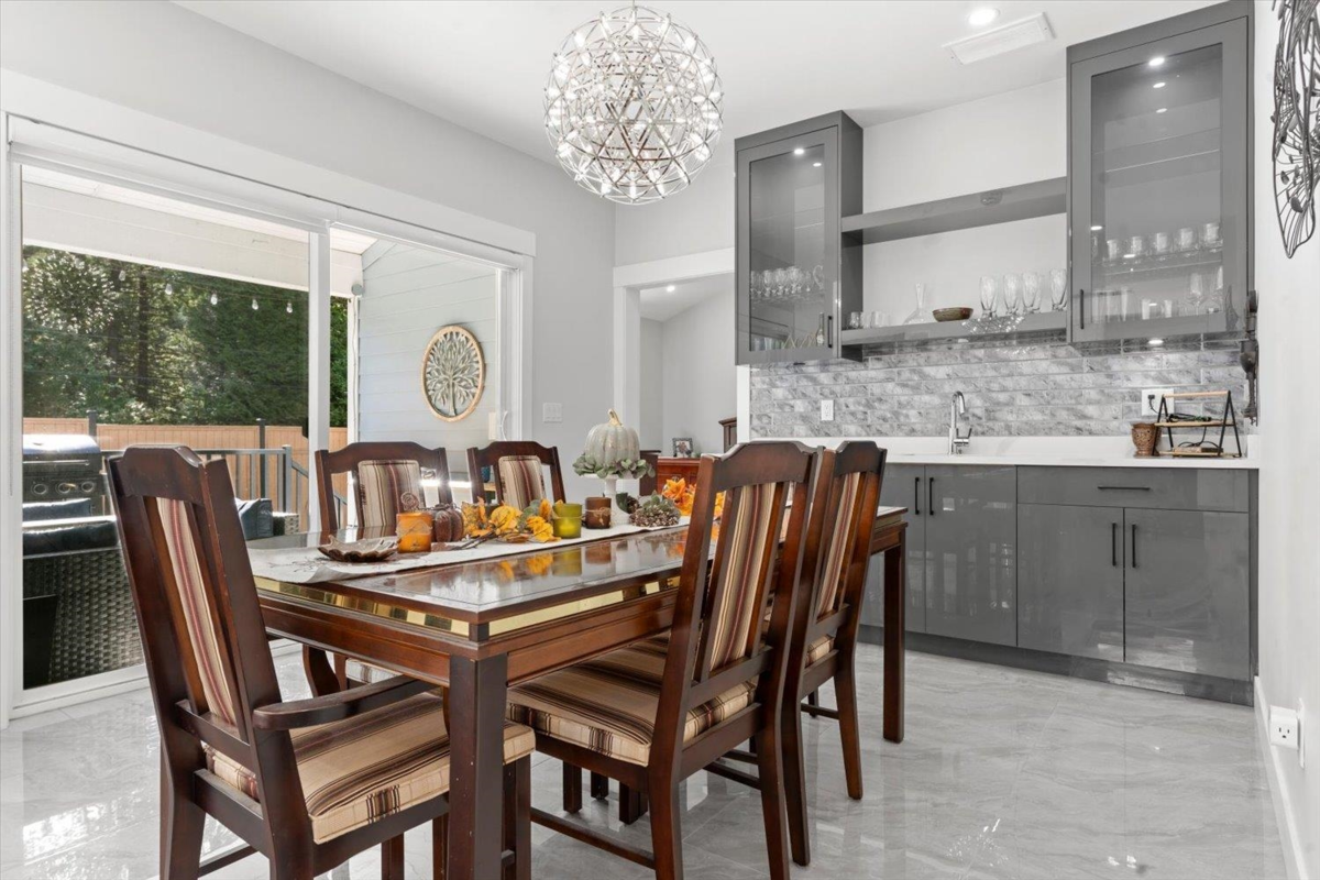 Primary Bedroom Photo of 835 Myng Crescent, Harrison Hot Springs, BC