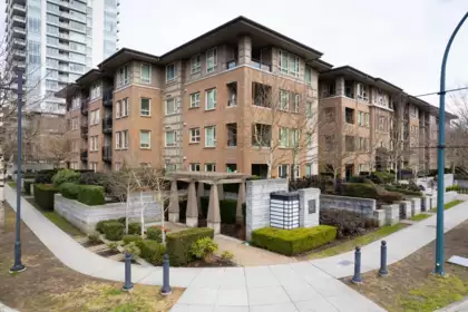 403 3105 Lincoln Avenue, Coquitlam, BC, Coquitlam — Apartment/Condo for sale