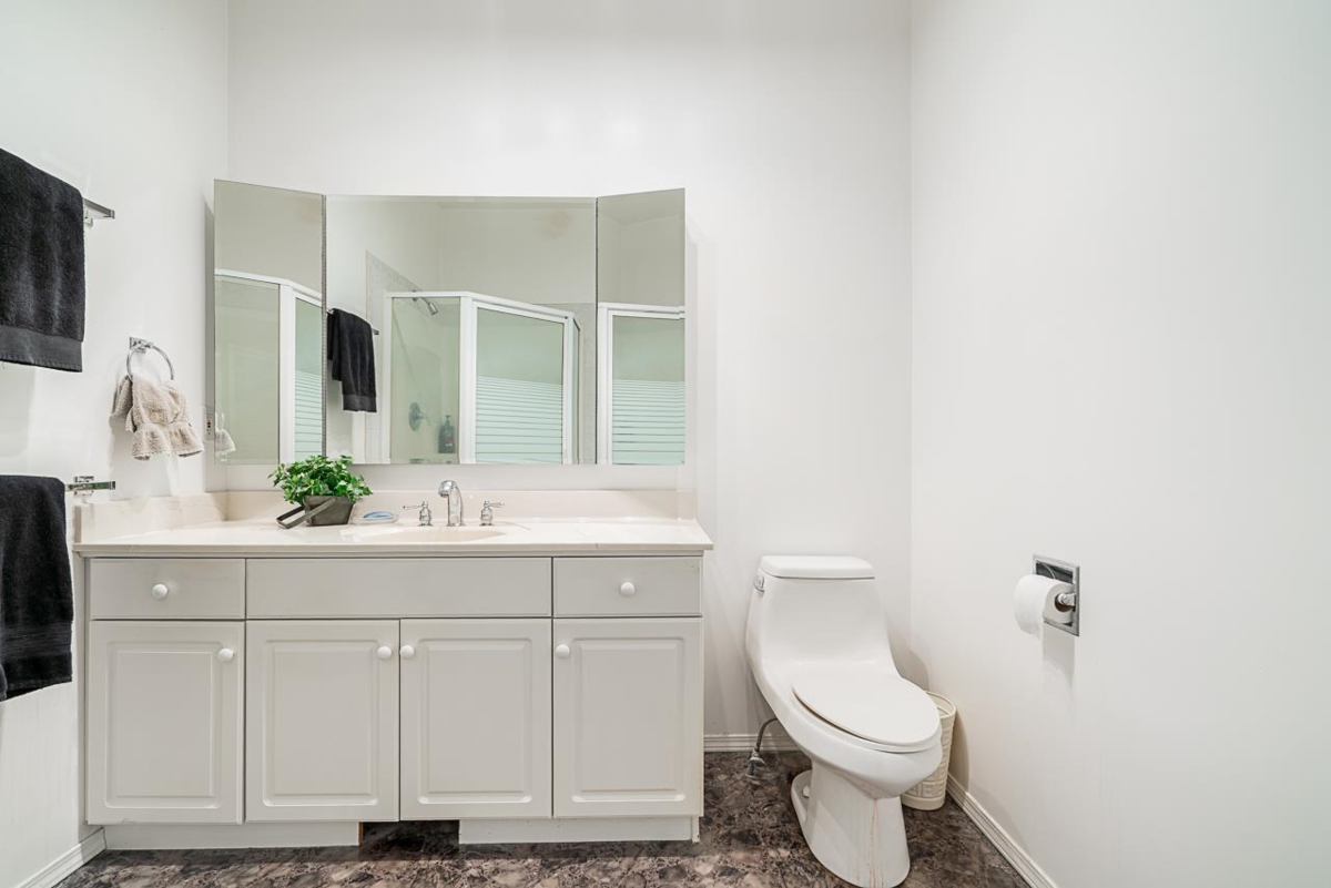 Entry Foyer Photo of 6260 240 Street, Langley, BC