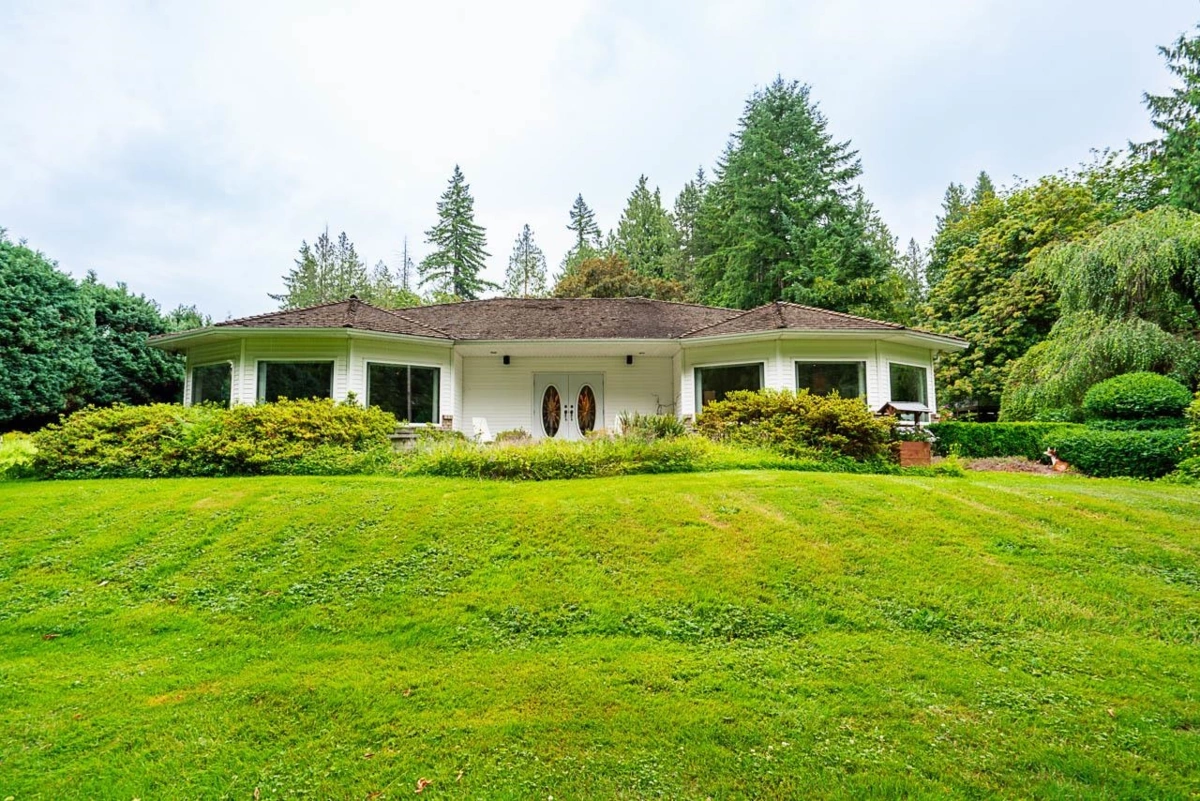 Exterior Front Photo of 6260 240 Street, Langley, BC
