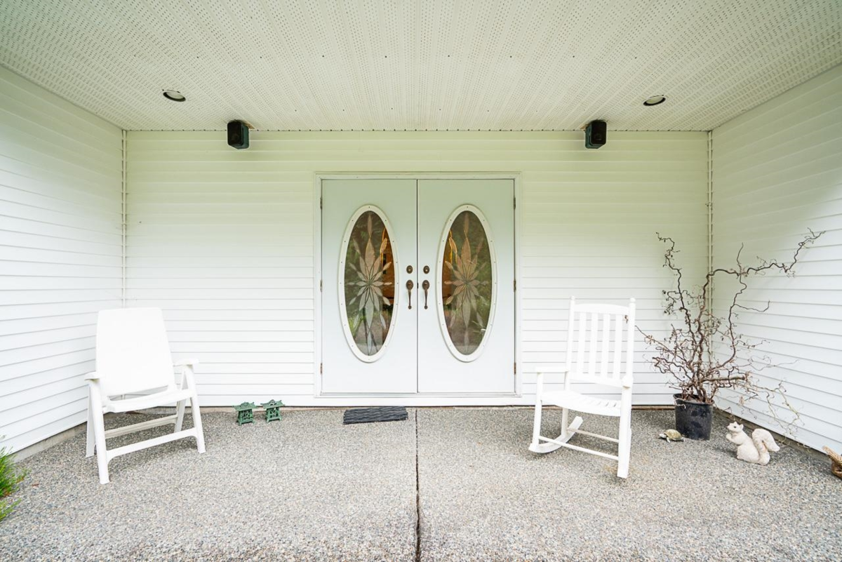 Family Room Photo of 6260 240 Street, Langley, BC