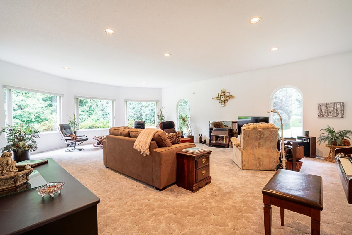 Kitchen Island Photo of 6260 240 Street, Langley, BC