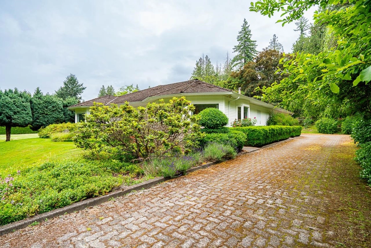 Living Room Photo of 6260 240 Street, Langley, BC