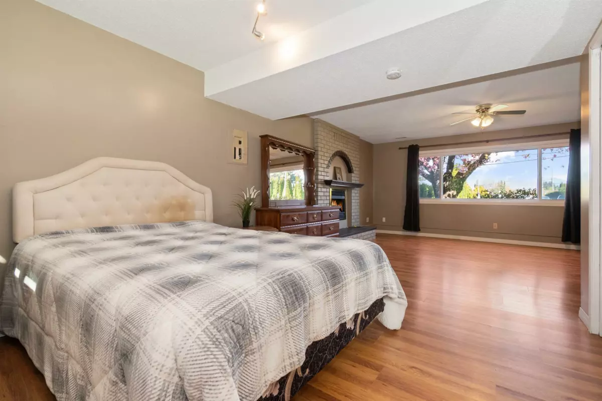 Hot Tub / Spa Photo of 46774 First Avenue, Chilliwack, BC