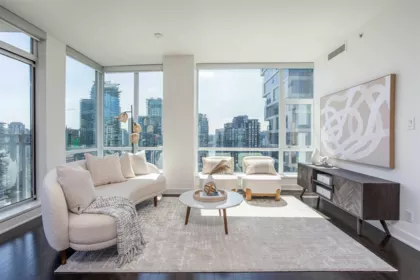2202 1455 Howe Street, Vancouver, BC, Vancouver — Apartment/Condo for sale