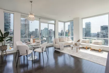 2202 1455 Howe Street, Vancouver, BC, Vancouver — Apartment/Condo for sale