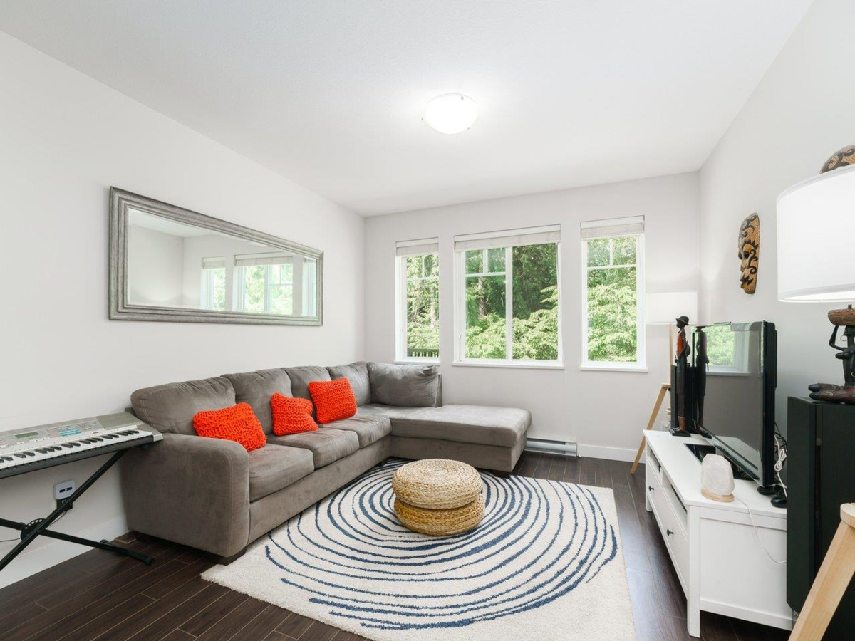 Kitchen Photo of 29 13864 Hyland Road, Surrey, BC