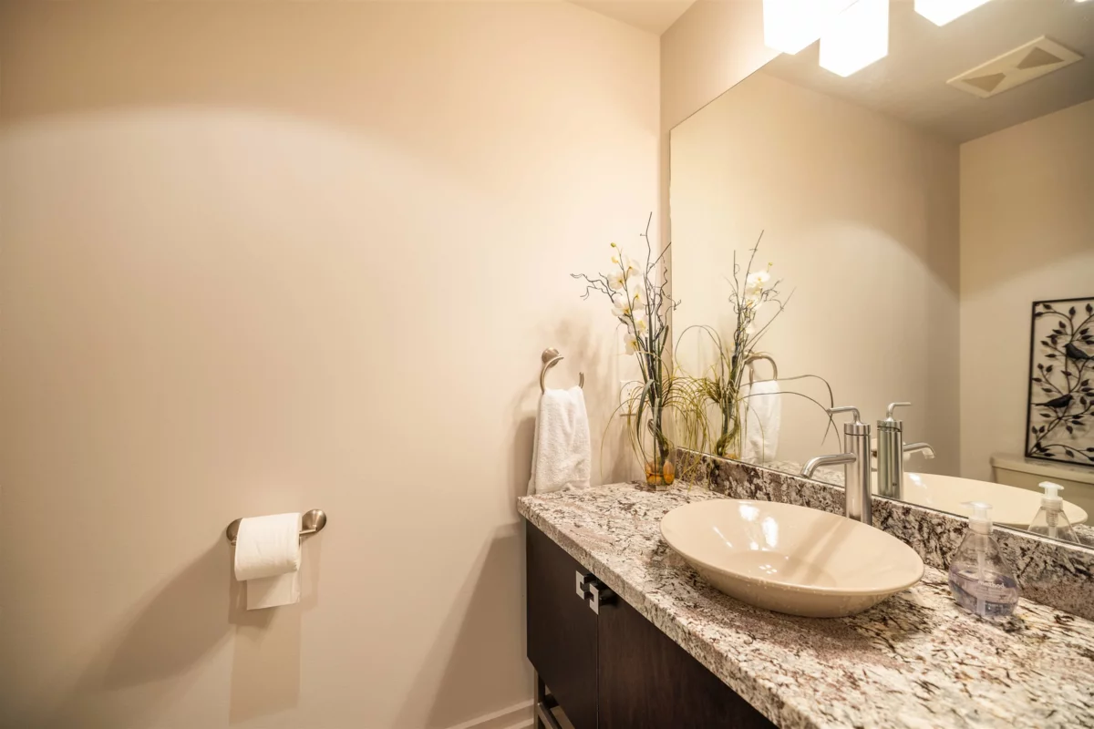 Laundry Room Photo of 101 15097 Marine Drive, White Rock, BC