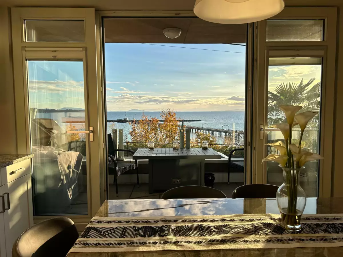 Pantry Photo of 101 15097 Marine Drive, White Rock, BC