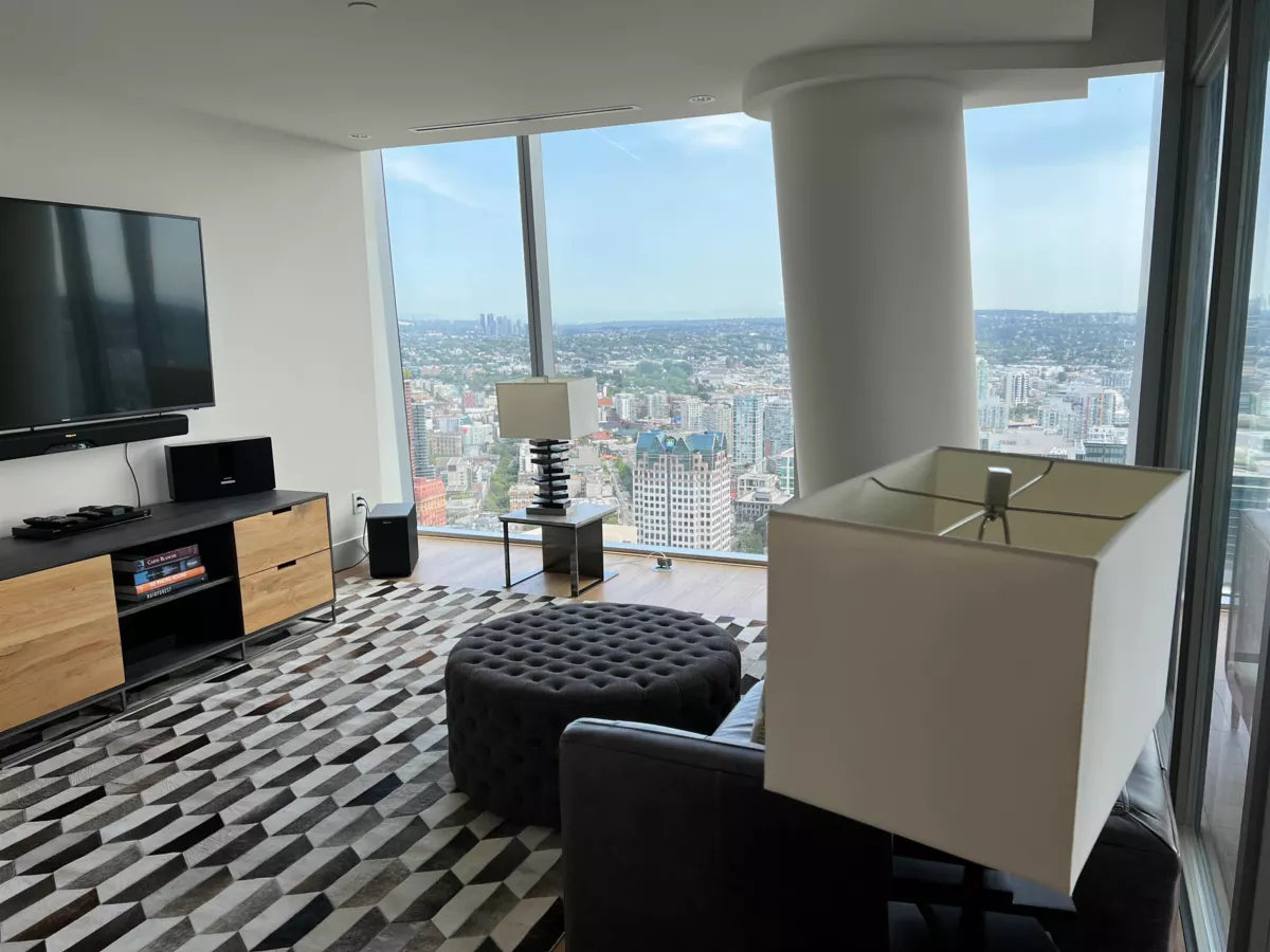 Dining Area Photo of 4601 667 Howe Street, Vancouver, BC
