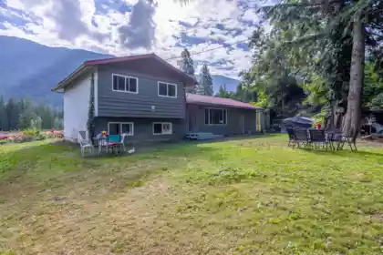13842 Spratt Road, Mission, BC, Mission — Single Family Residence for sale