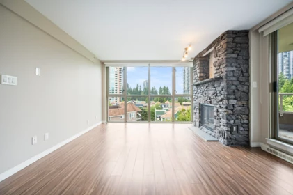 601 3070 Guildford Way, Coquitlam, BC, Coquitlam — Apartment/Condo for sale