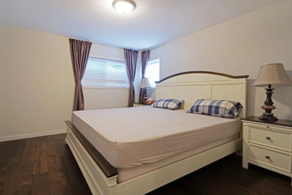 Primary Bedroom Photo of 850 Esquimalt Avenue, West Vancouver, BC