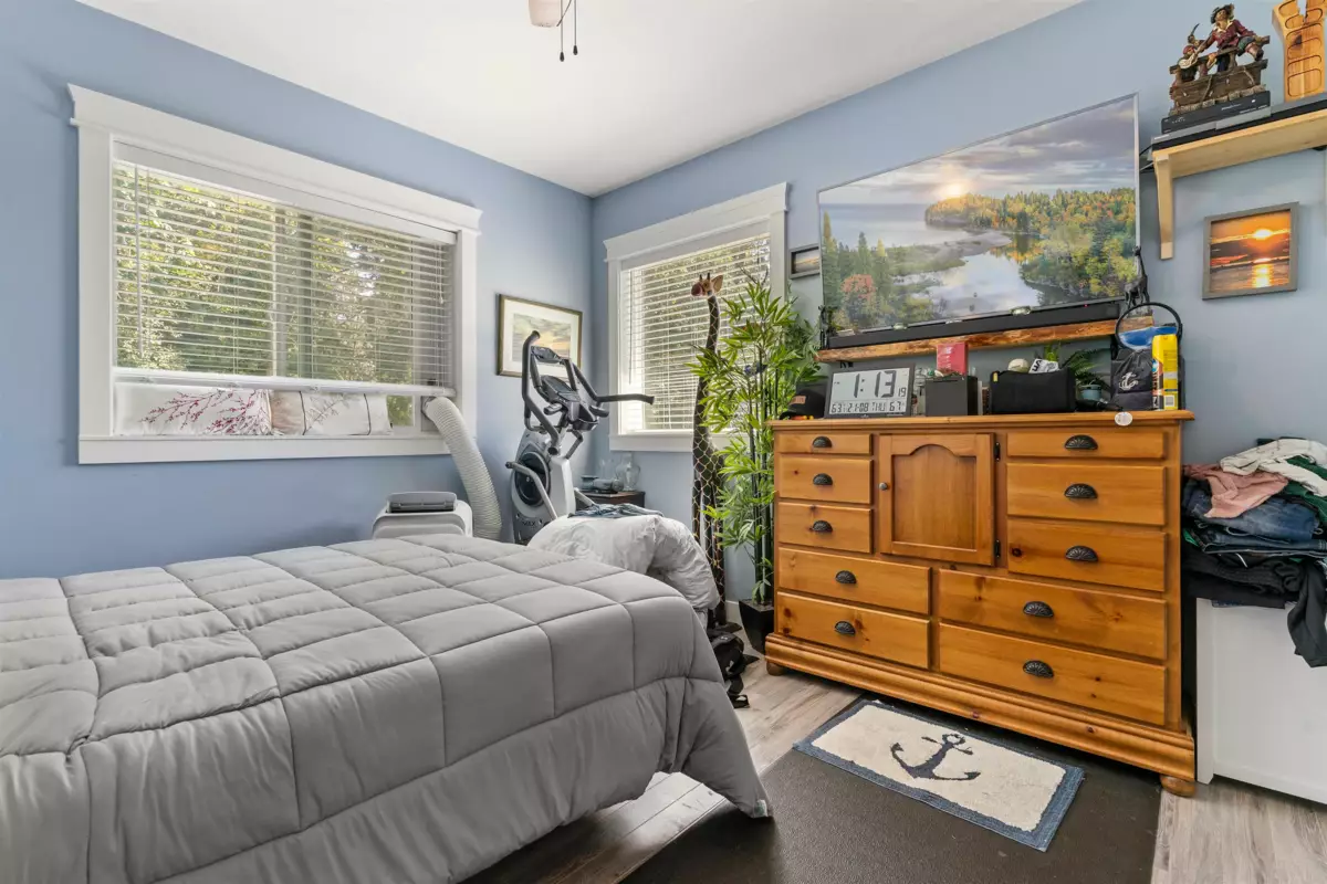 Entry Foyer Photo of 30957 Gunn Avenue, Mission, BC