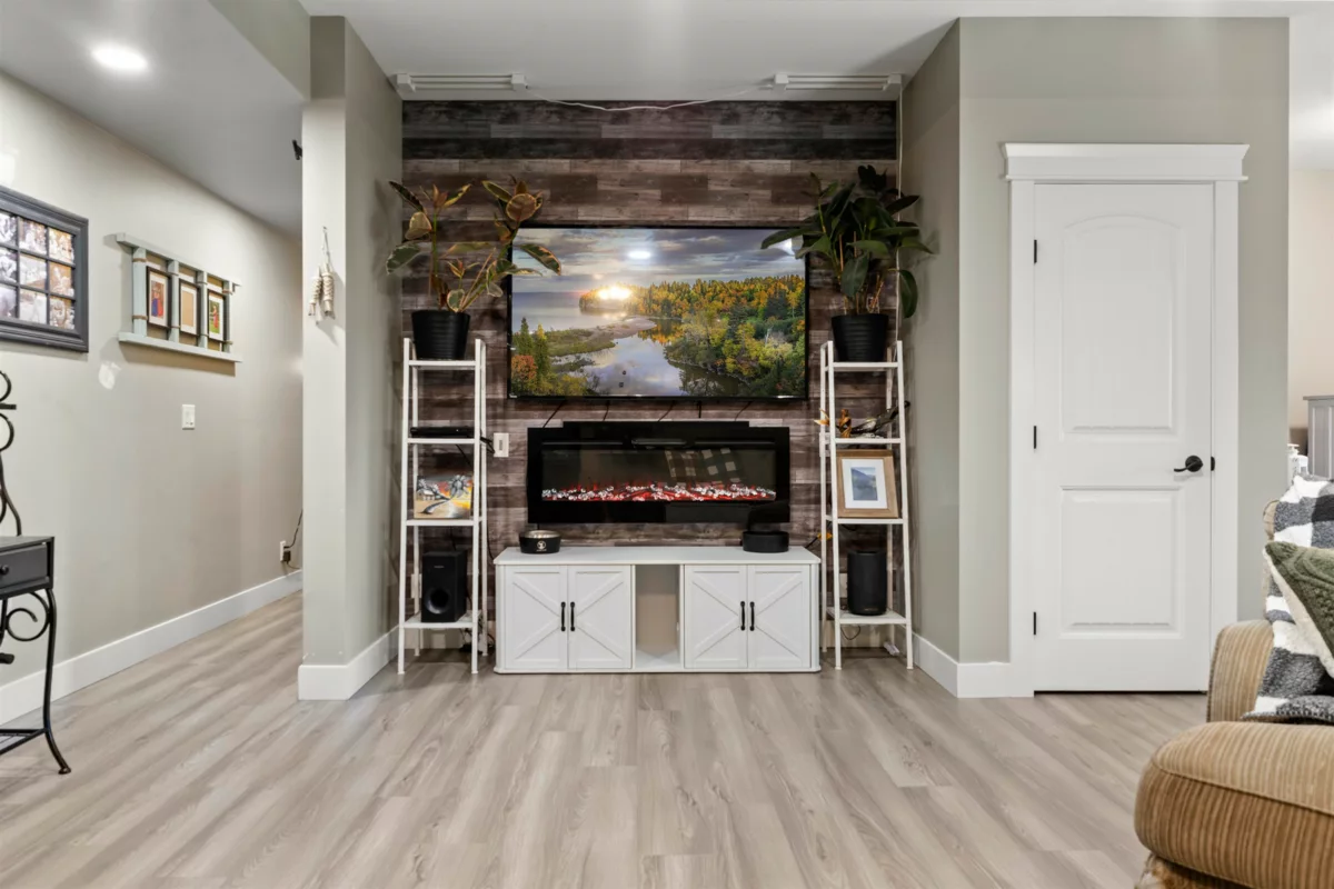 Front Yard Photo of 30957 Gunn Avenue, Mission, BC