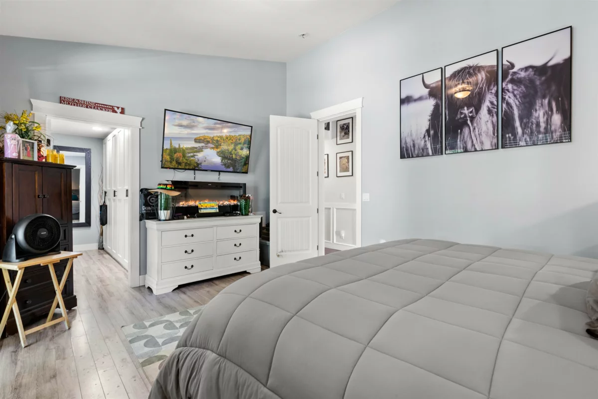 Guest Bathroom Photo of 30957 Gunn Avenue, Mission, BC