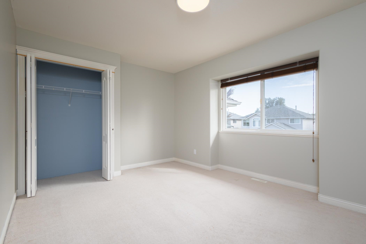 Entry Foyer Photo of 19709 Joyner Place, Pitt Meadows, BC