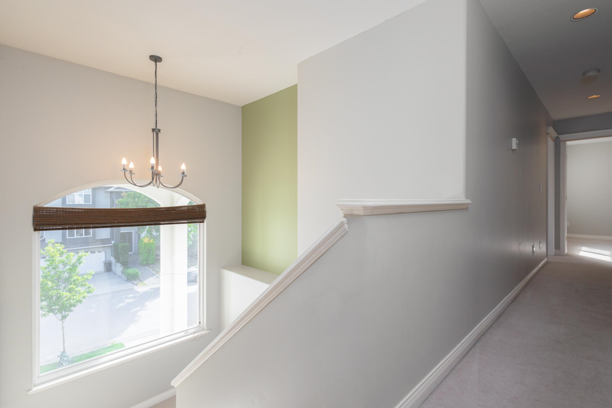 Guest Bathroom Photo of 19709 Joyner Place, Pitt Meadows, BC