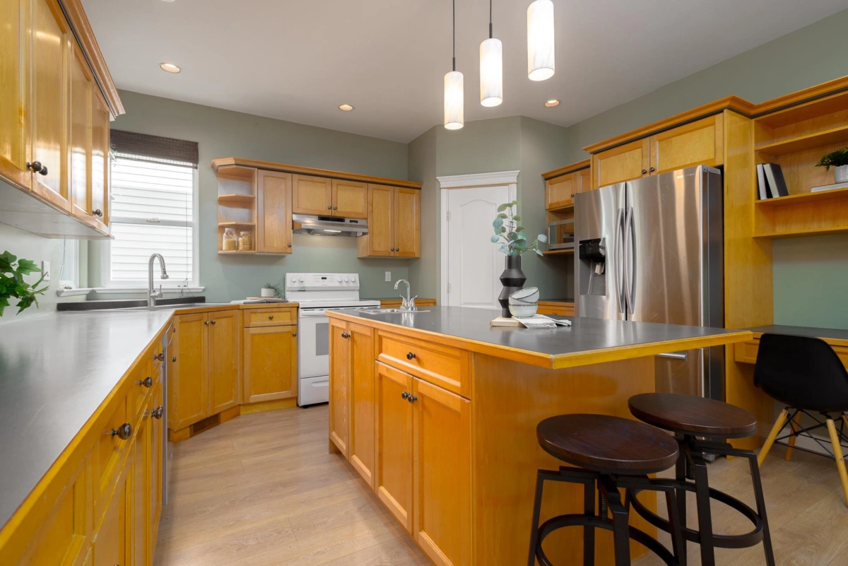 Primary Bathroom Photo of 19709 Joyner Place, Pitt Meadows, BC