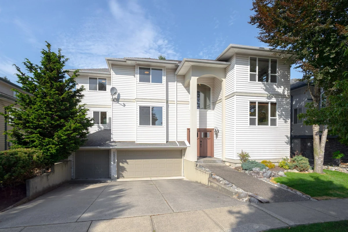 Swimming Pool Photo of 19709 Joyner Place, Pitt Meadows, BC
