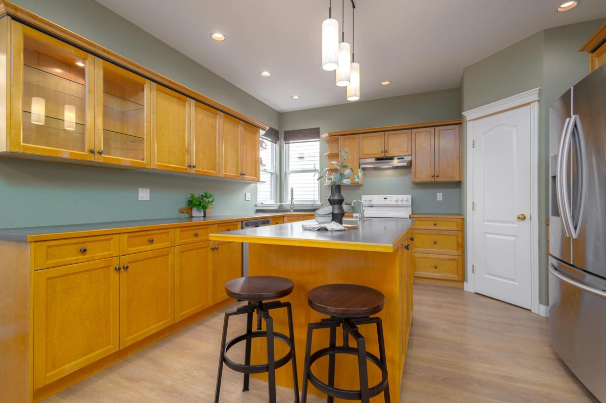 Walk-In Closet Photo of 19709 Joyner Place, Pitt Meadows, BC