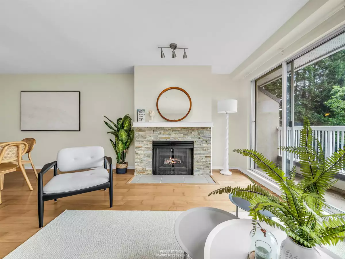 Family Room Photo of 3461 Amberly Place, Vancouver, BC