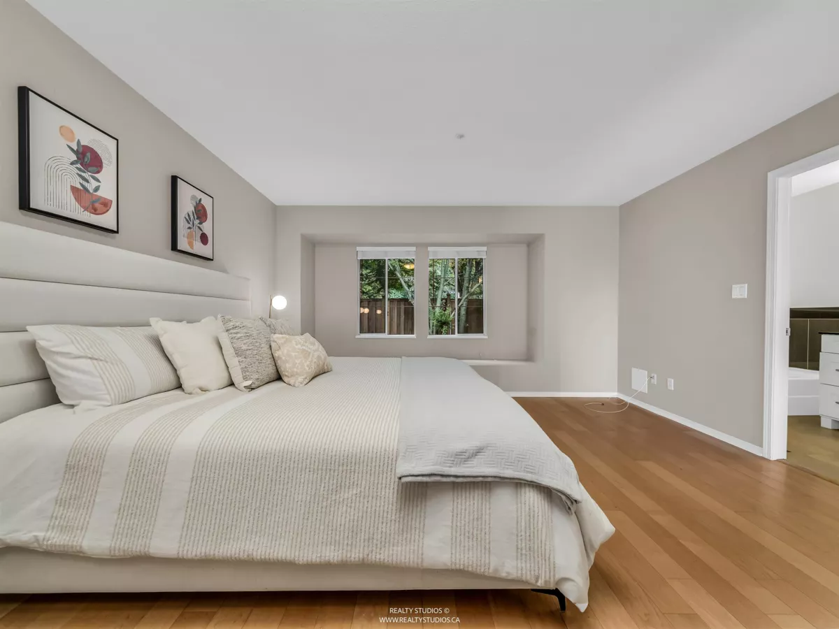 Hallway Photo of 3461 Amberly Place, Vancouver, BC