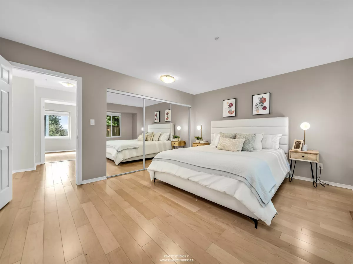Mudroom Photo of 3461 Amberly Place, Vancouver, BC