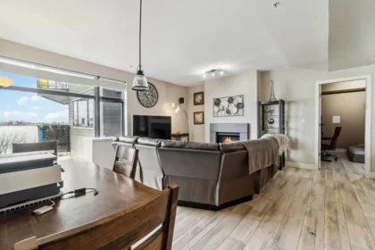 201 14300 Riverport Way, Richmond, BC