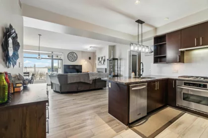 201 14300 Riverport Way, Richmond, BC